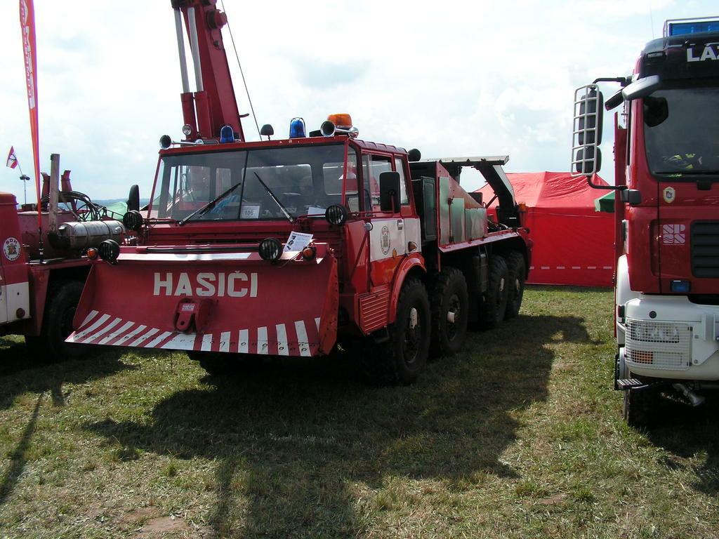 Re: TATRA 813