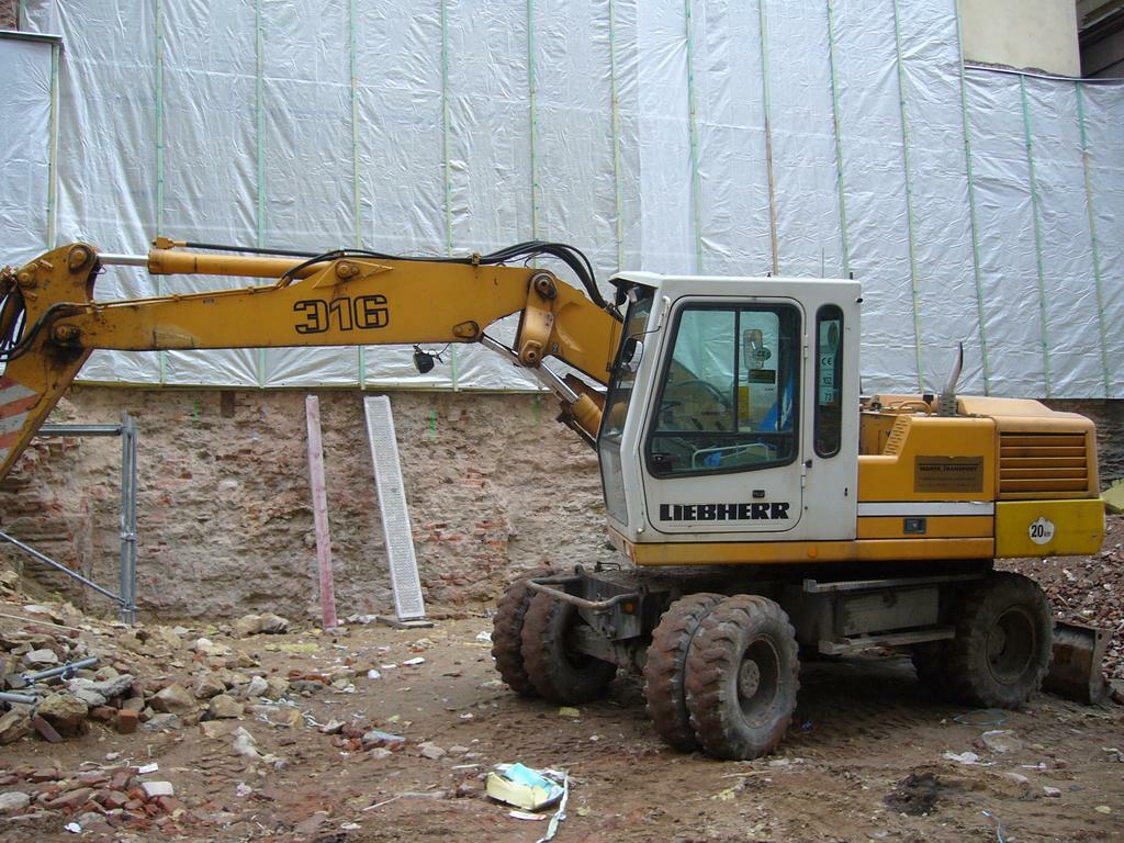 LIEBHERR 316