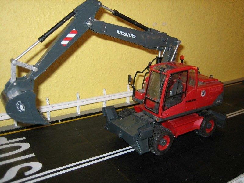 Kolovy bagr Volvo