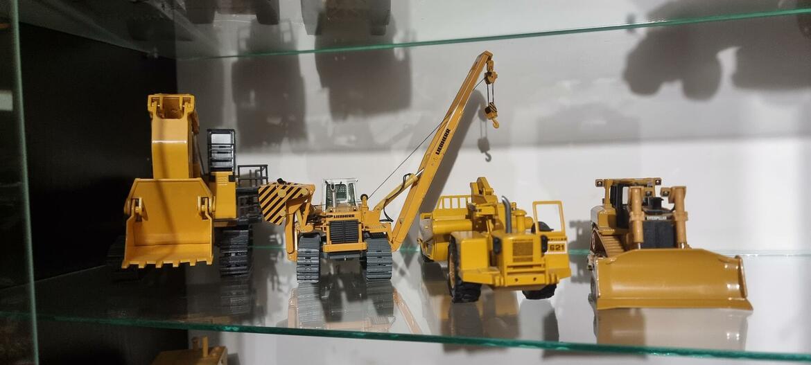 Prodej sbirky modelu