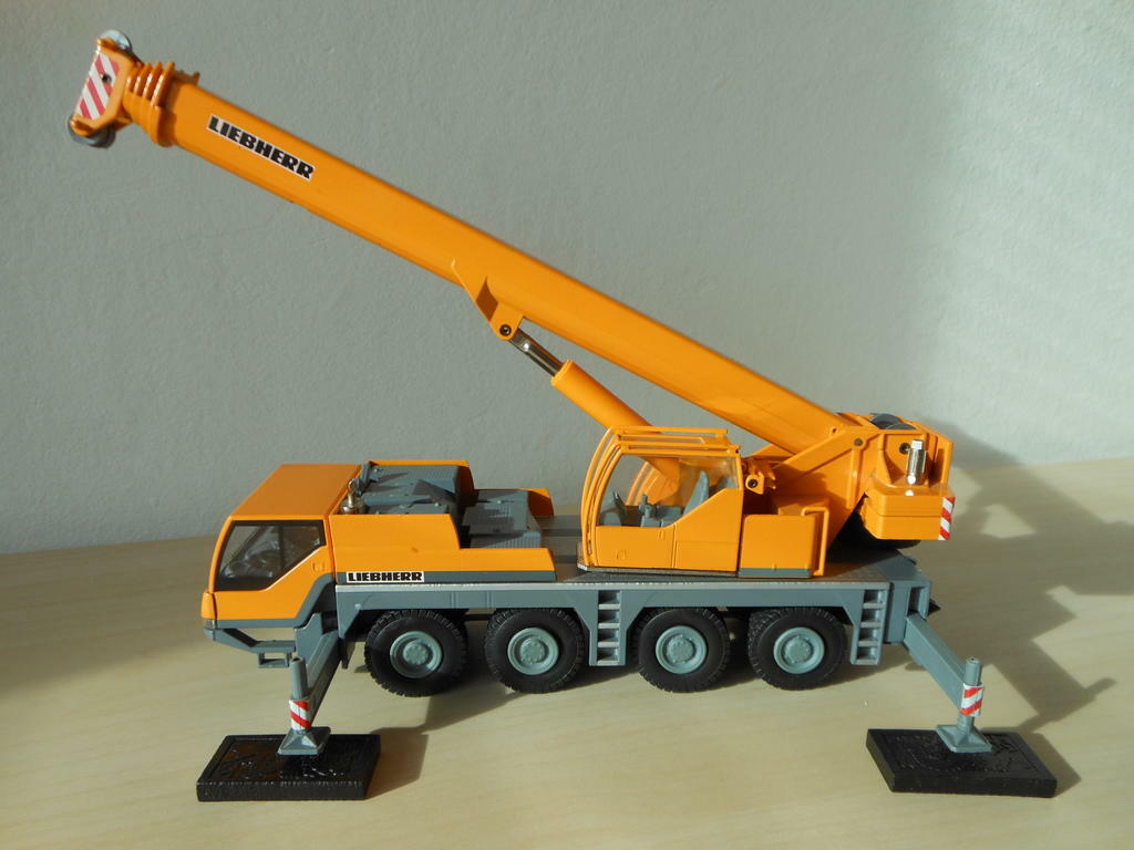  Prodej sbírky modelů stavebních strojů - 1:50