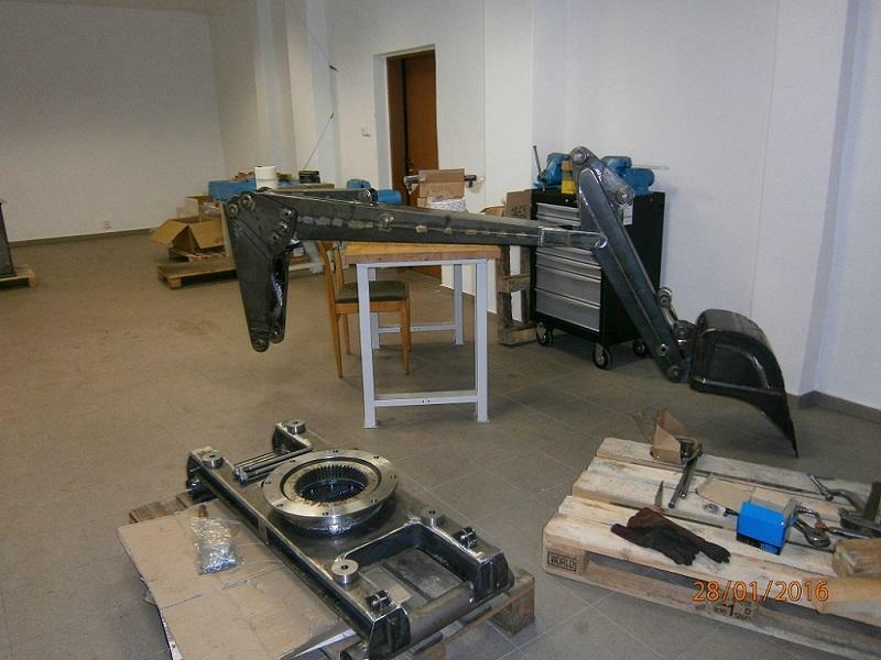 XXL RC MODEL bagr BRØYT X 30 v měřítku 1:3