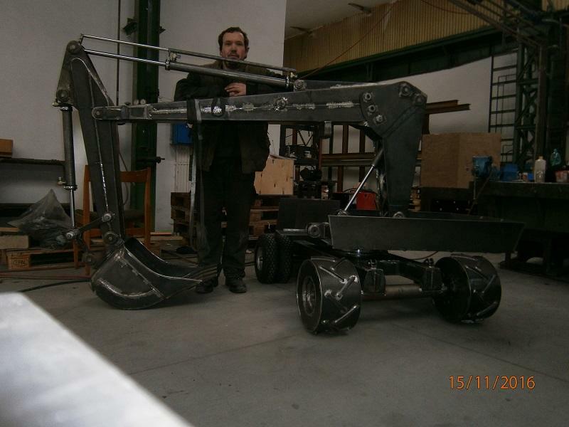 XXL RC MODEL bagr BRØYT X 30 v měřítku 1:3