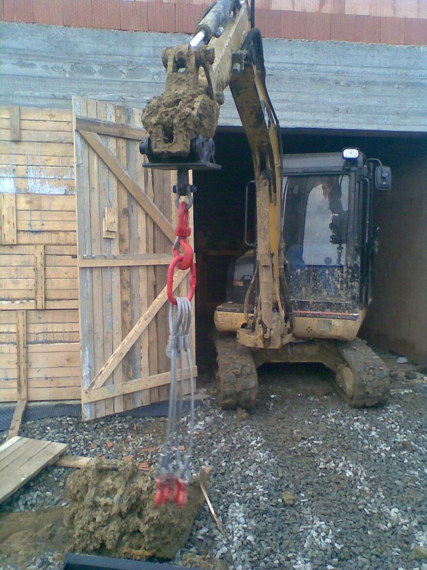  Hák na minibagru Cat 302,5