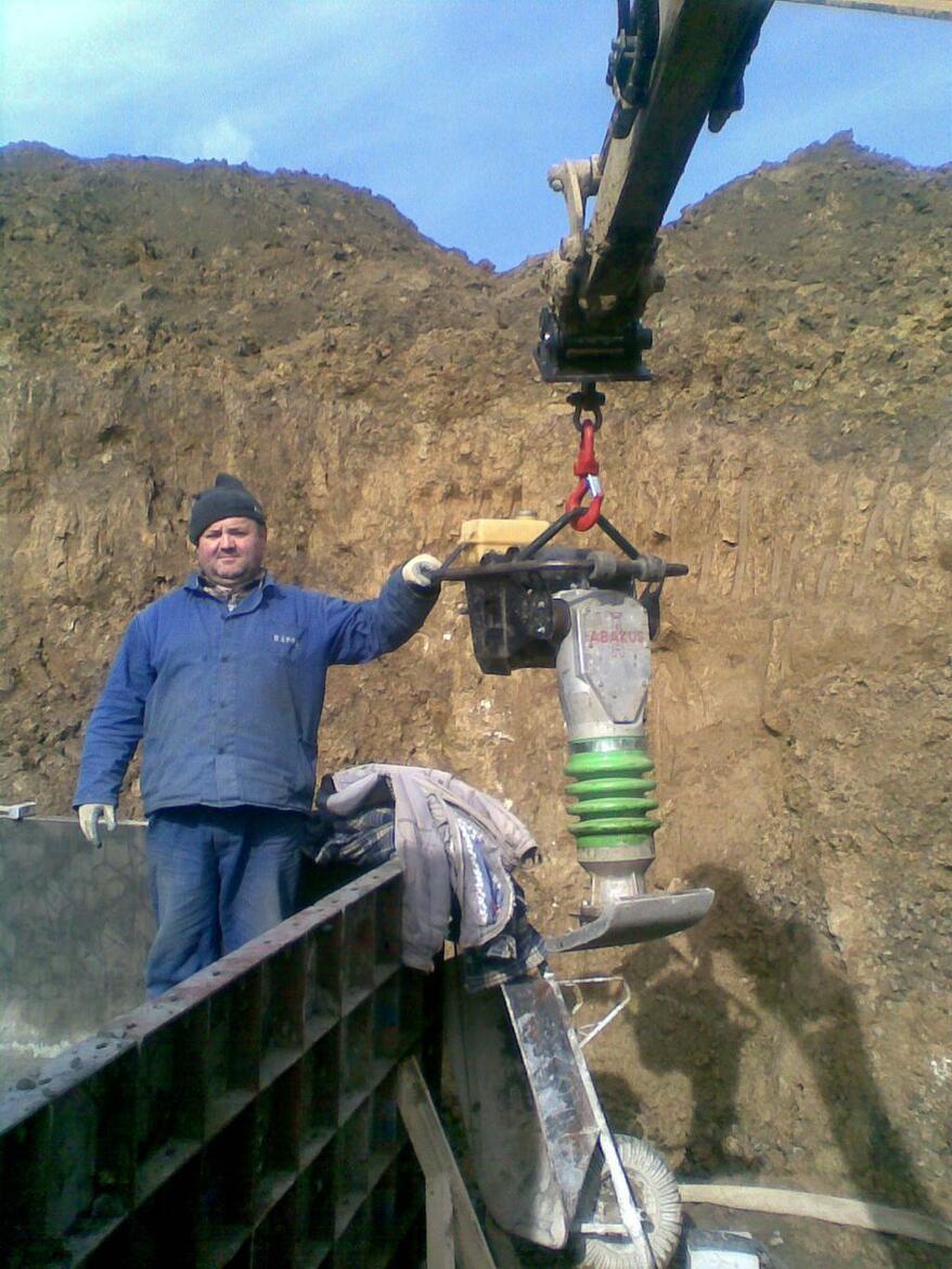 Re:  Hák na minibagru Cat 302,5