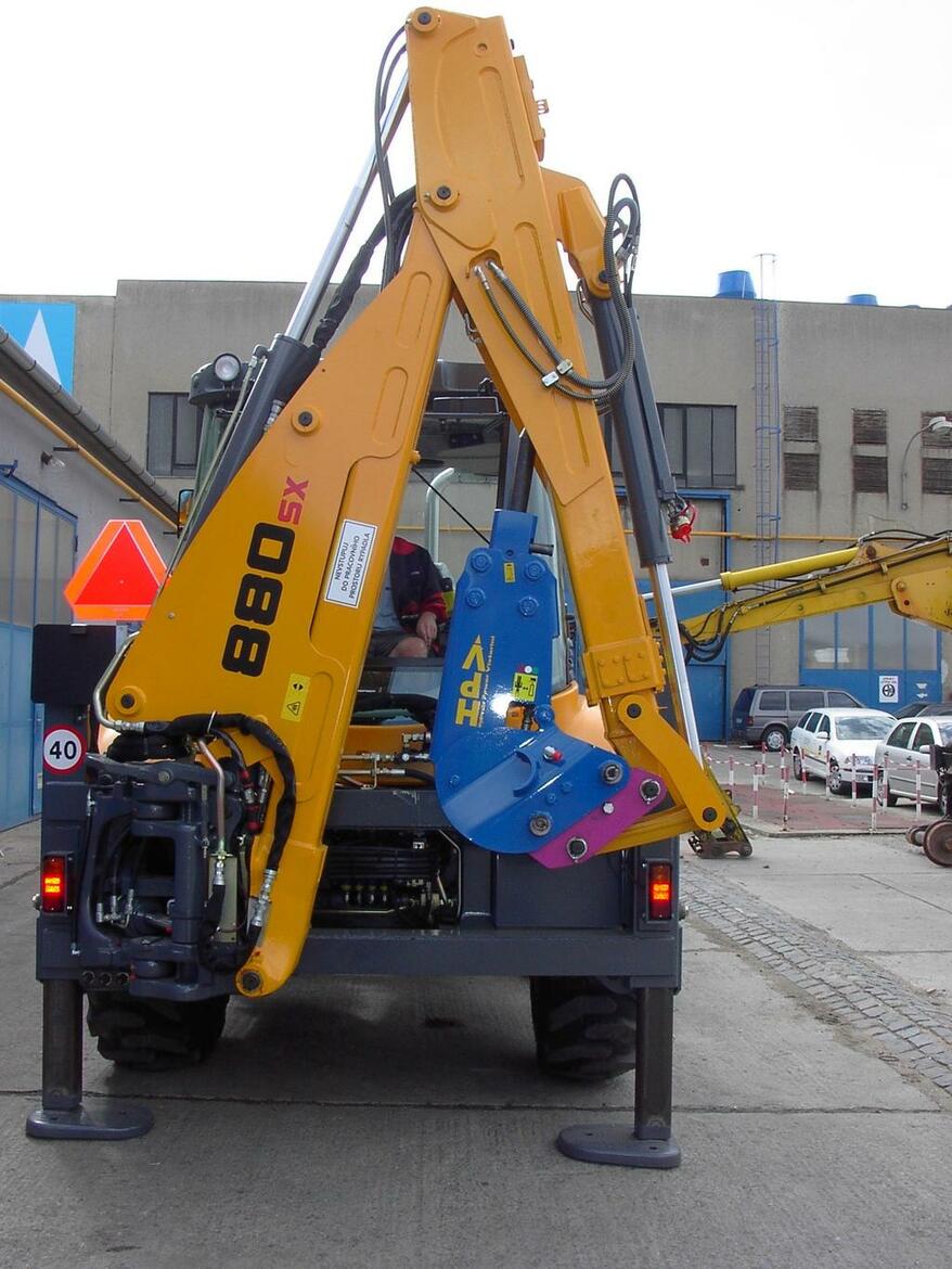 Re: Koupě bouracího hydraulického kladiva na tr...