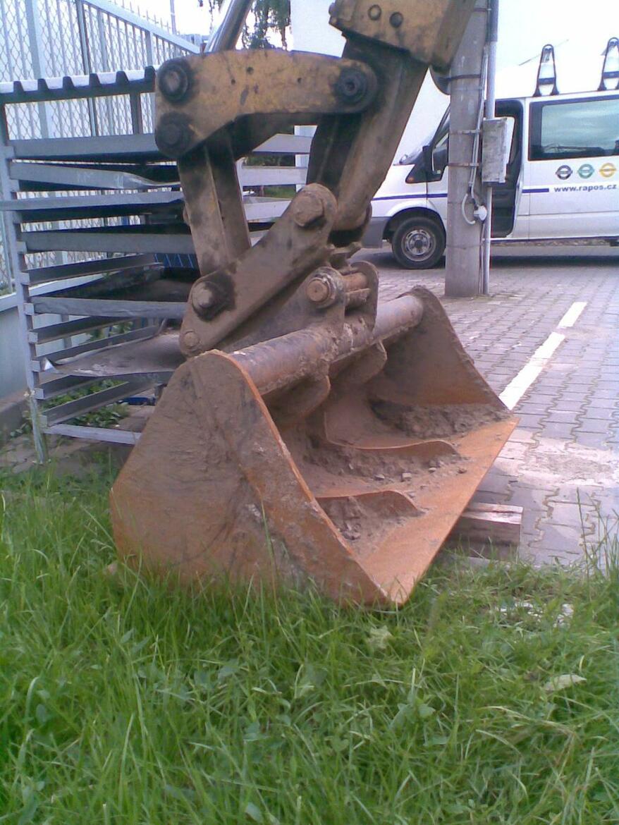 Re: Lžíce na minibagr