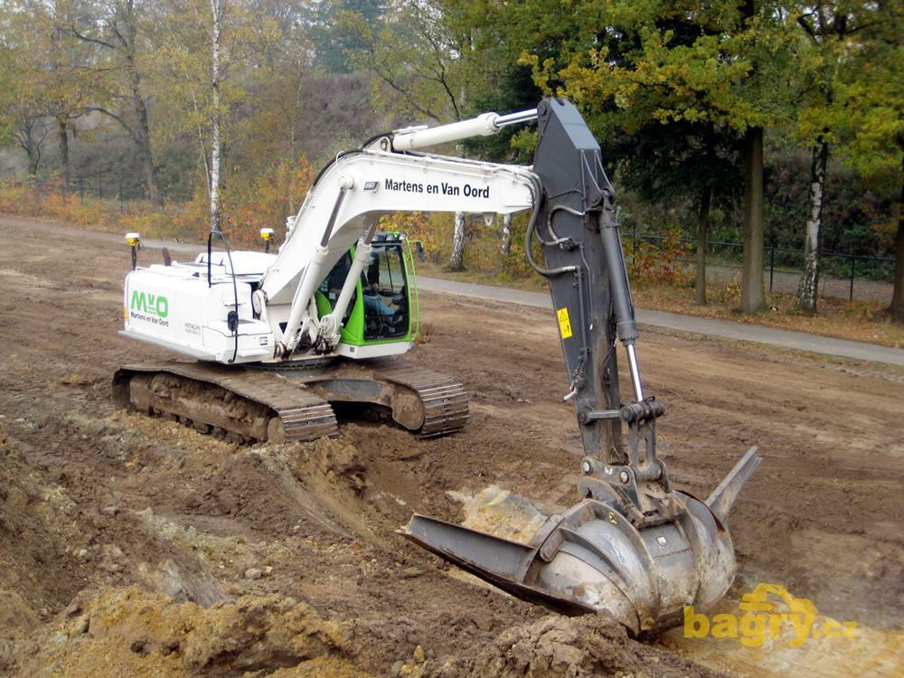 Stavitelná profilová lžíce v akci (foto Ad de Smit)