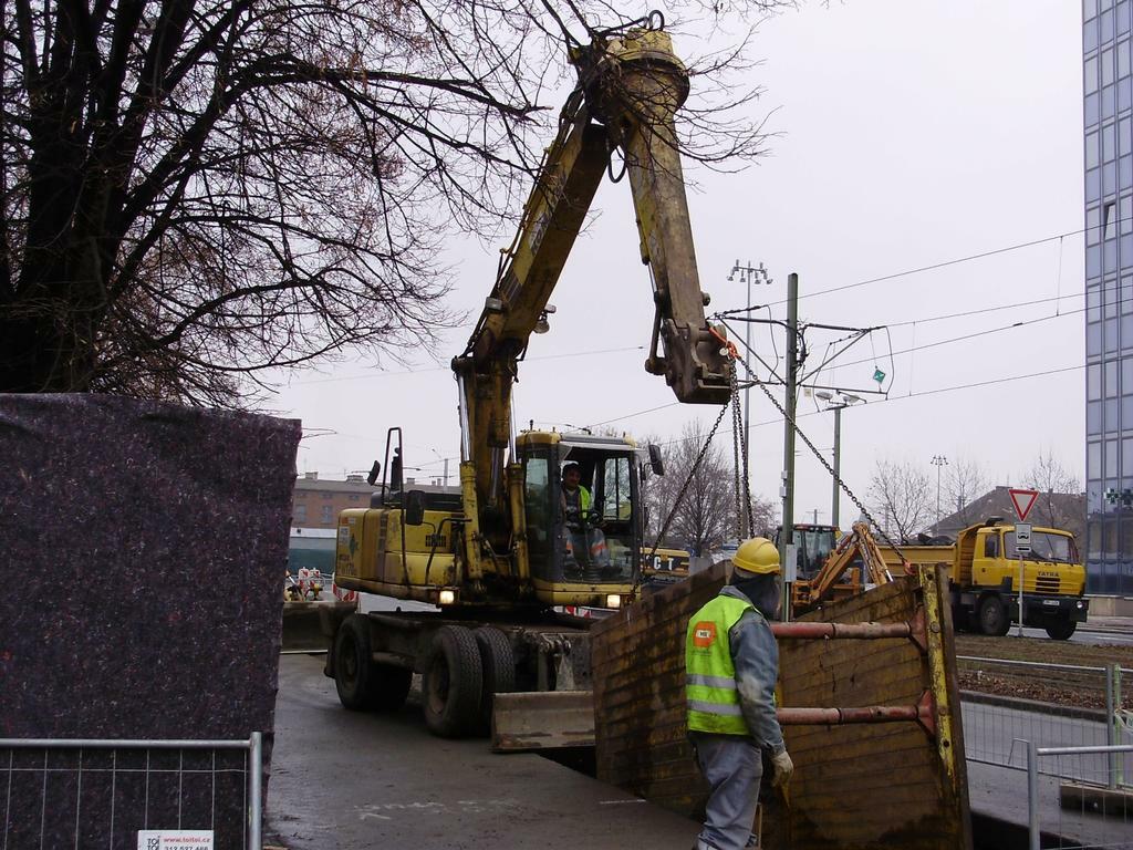 KOMATSU PW 170