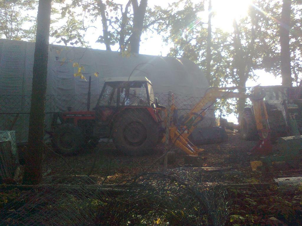Re: Podkop za traktor.
