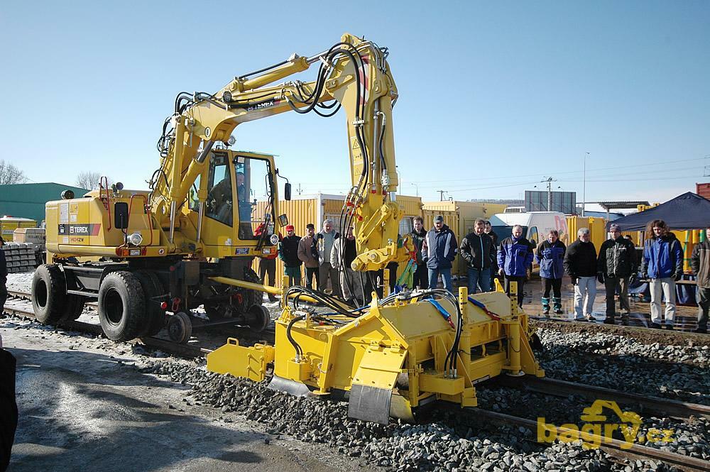 Pušl Windhoff ASB v akci na dvoucestném rypadle Terex 1404 ZW