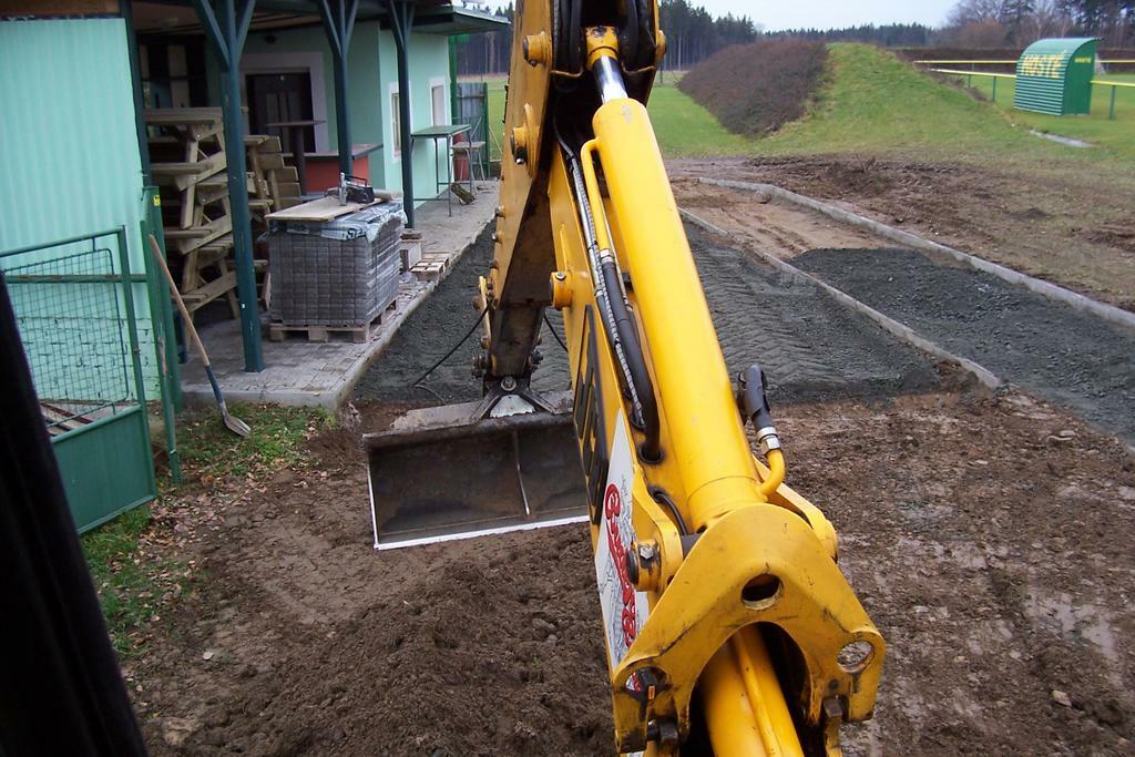 Re: Svahová lopata pro traktorbagr JCB