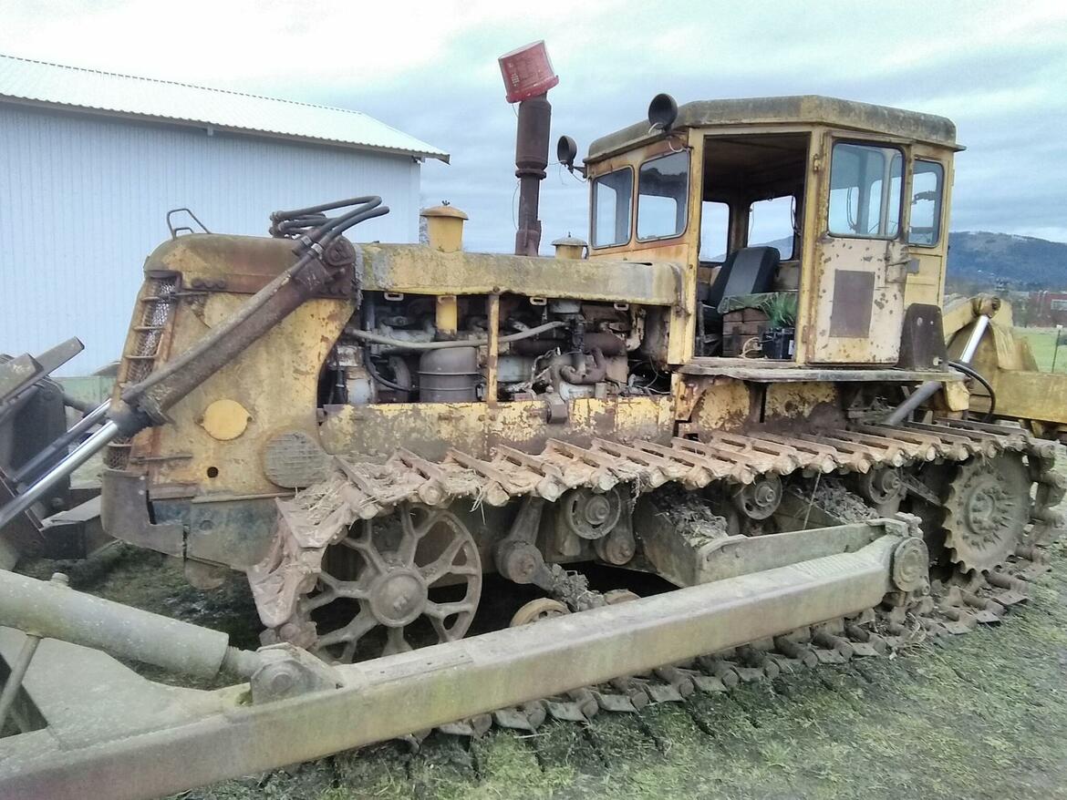 BAZ T-180