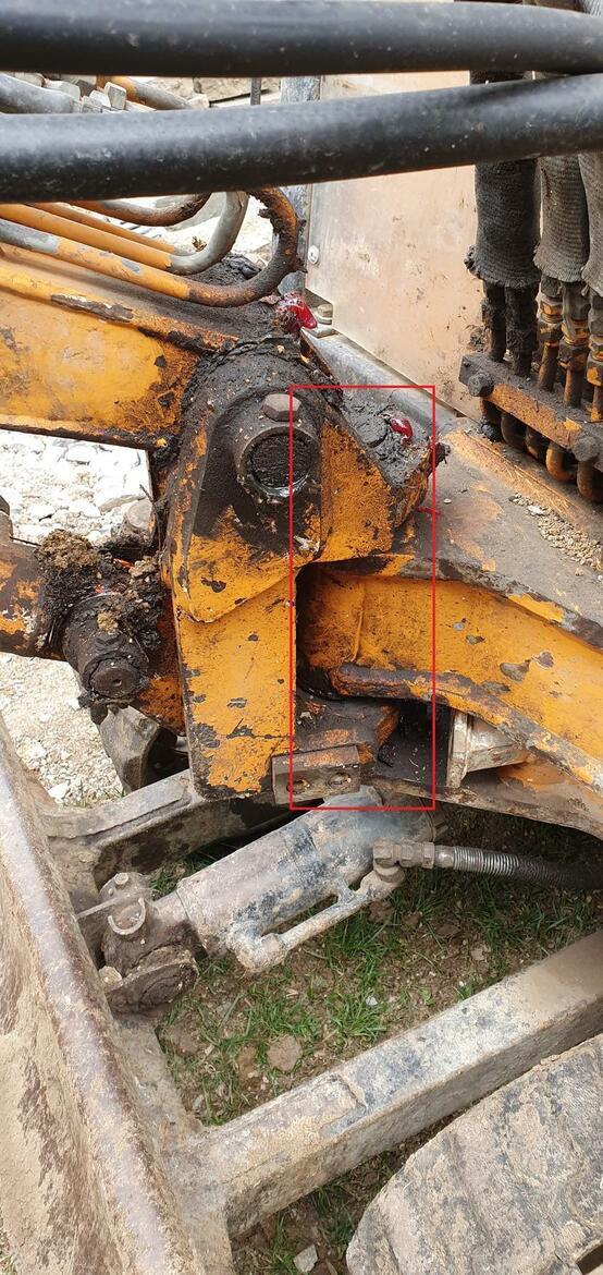 Bobcat X220 púzdra a čapy