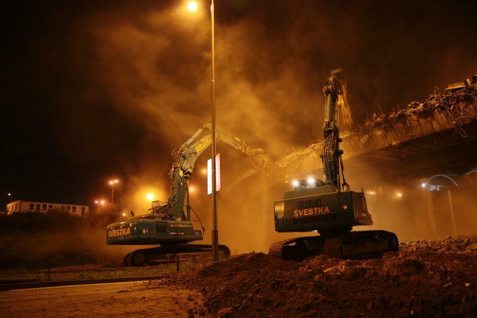 Komatsu a Liebherr v plném boji....