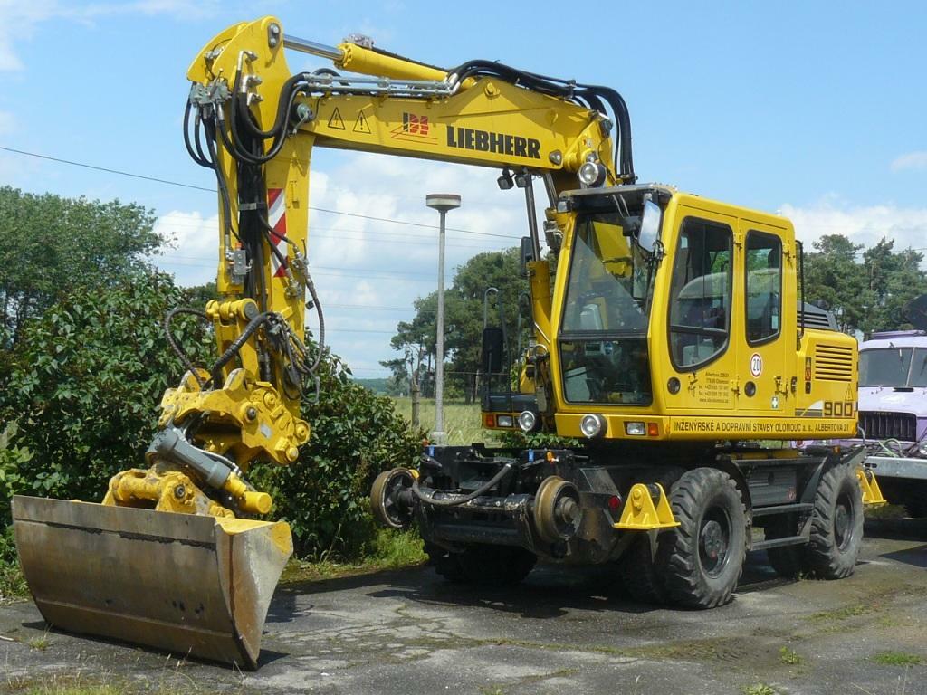Liebherr 900