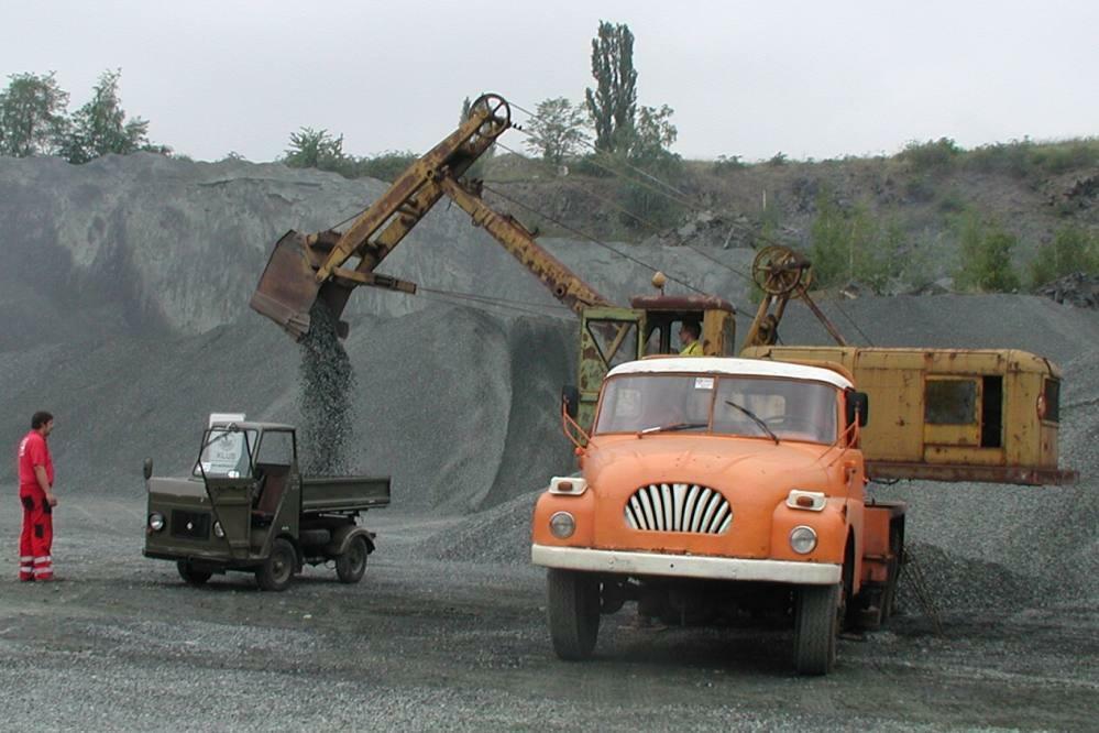 Tatra T 138 lanový rypadlo