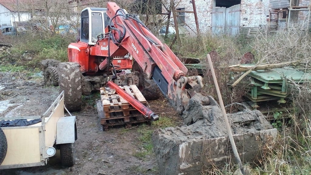 Re: Fotky z oprav strojů