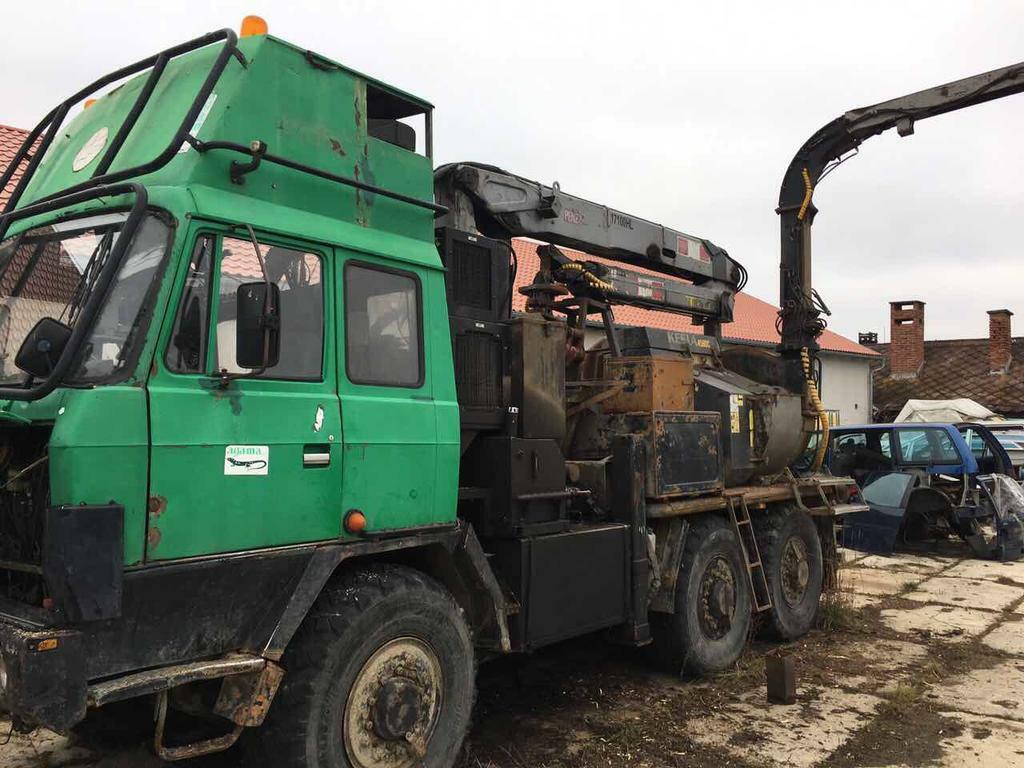 Hledá speciální auto TATRA 815