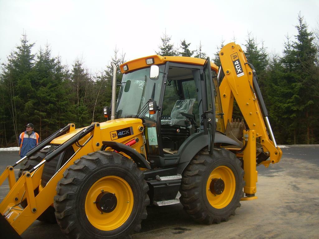 Re: jcb 4cx