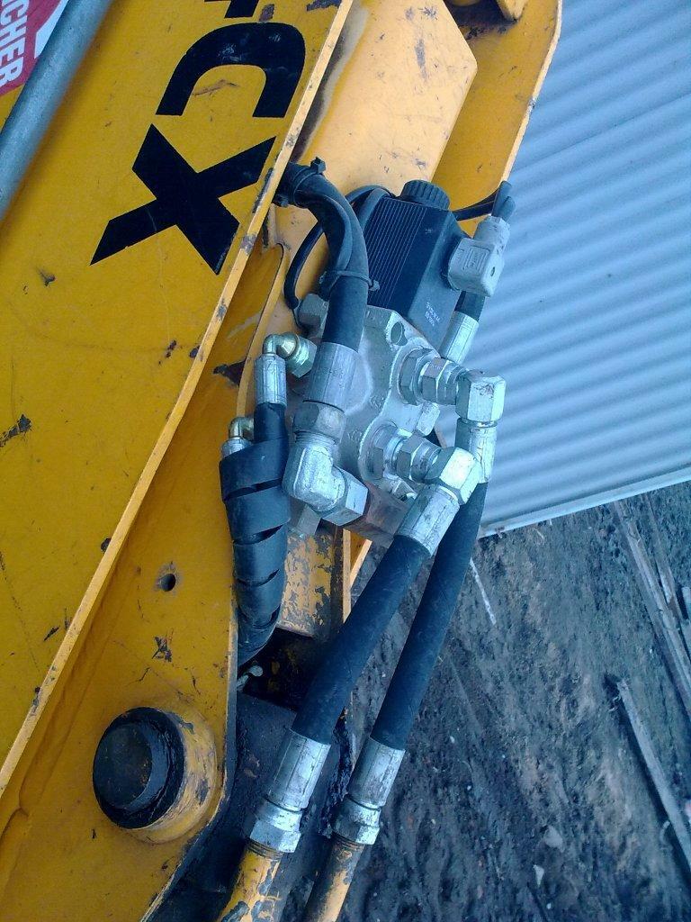 Re: jcb 4cx