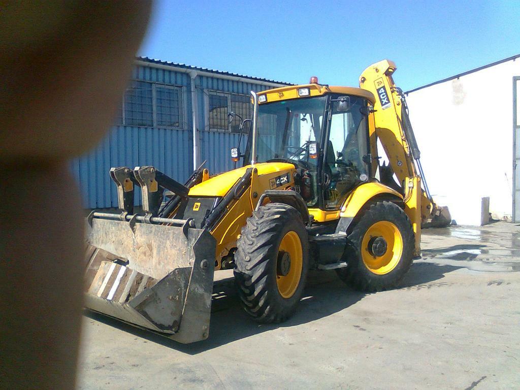 Re: jcb 4cx