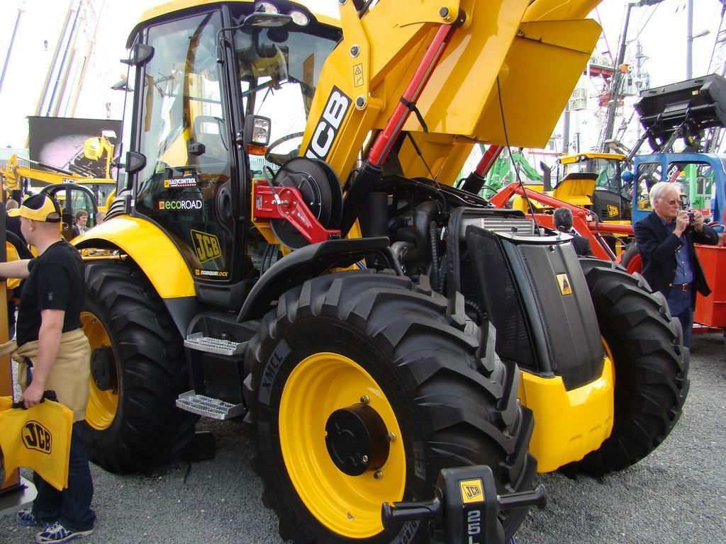 Re: jcb 4cx