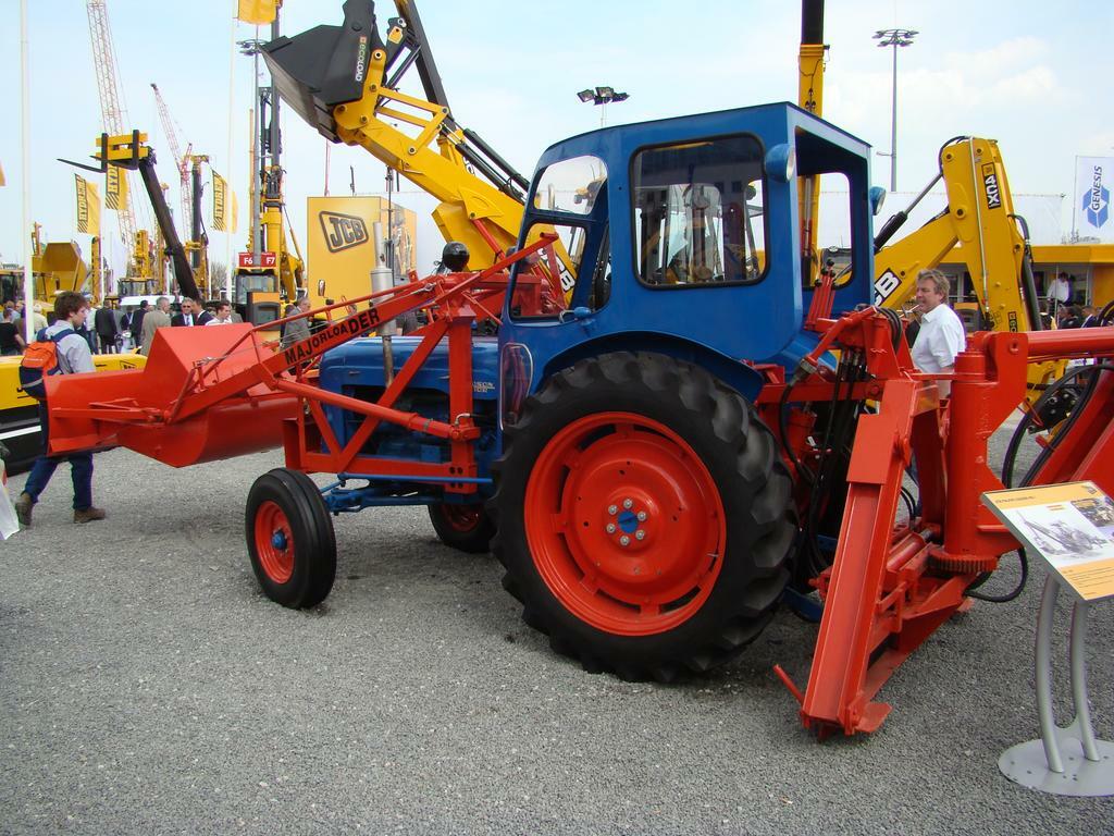 Re: jcb 4cx
