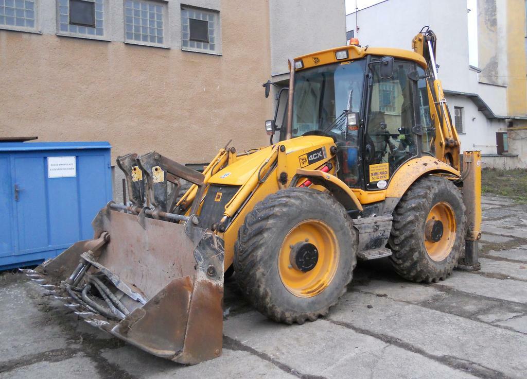 Re: jcb 4cx