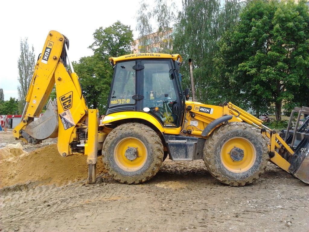Re: jcb 4cx
