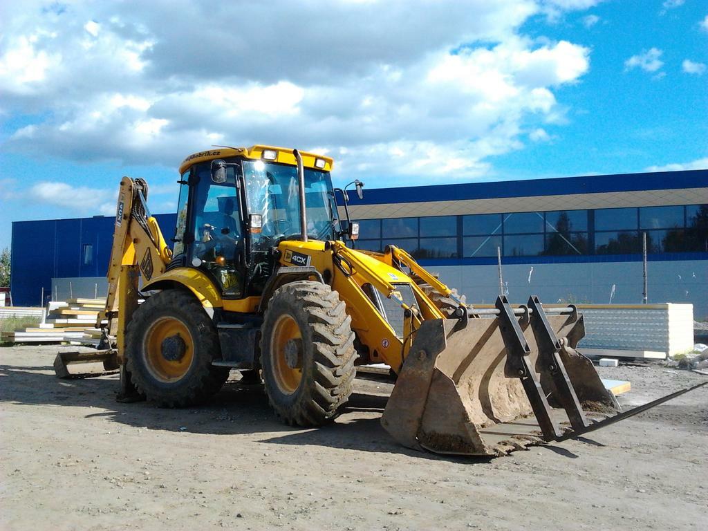 Re: jcb 4cx