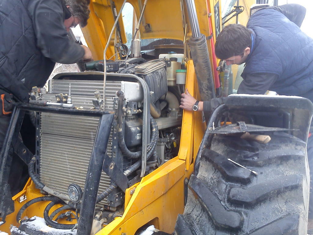 Re: jcb 4cx