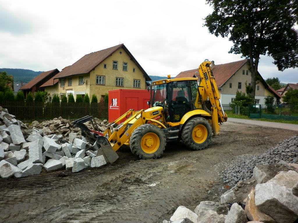 Re: jcb 4cx