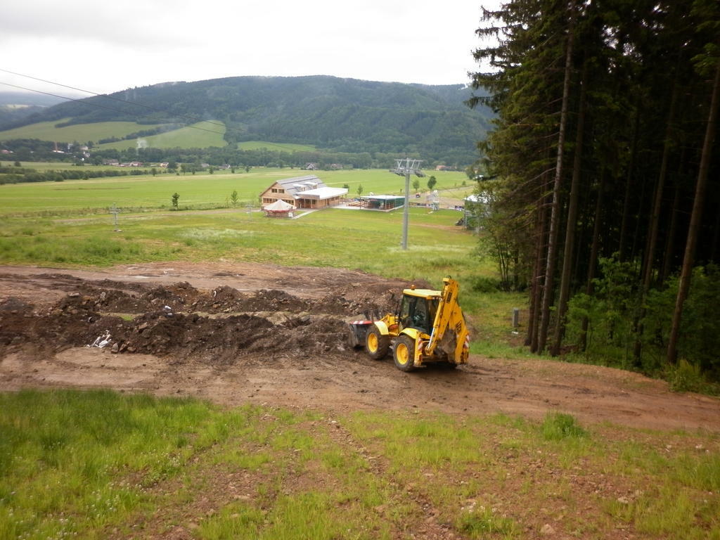 Re: jcb 4cx