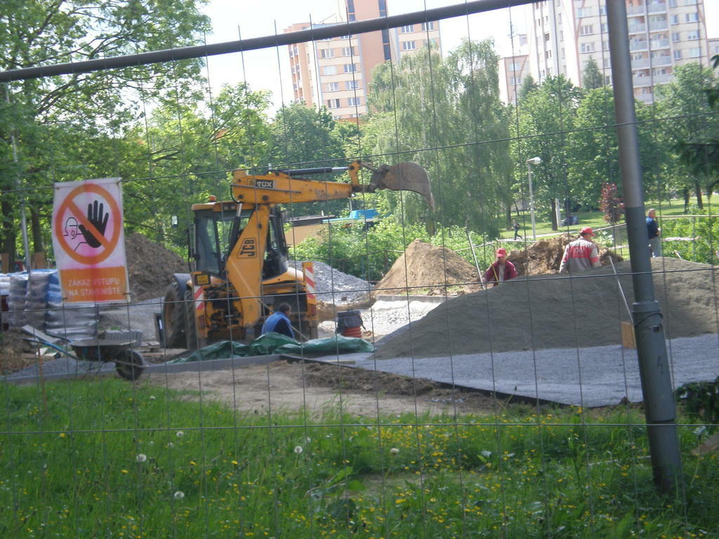 Re: jcb 4cx