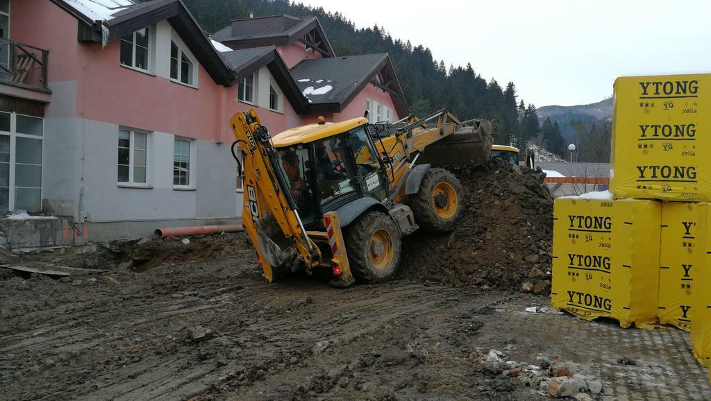 Re: jcb 4cx