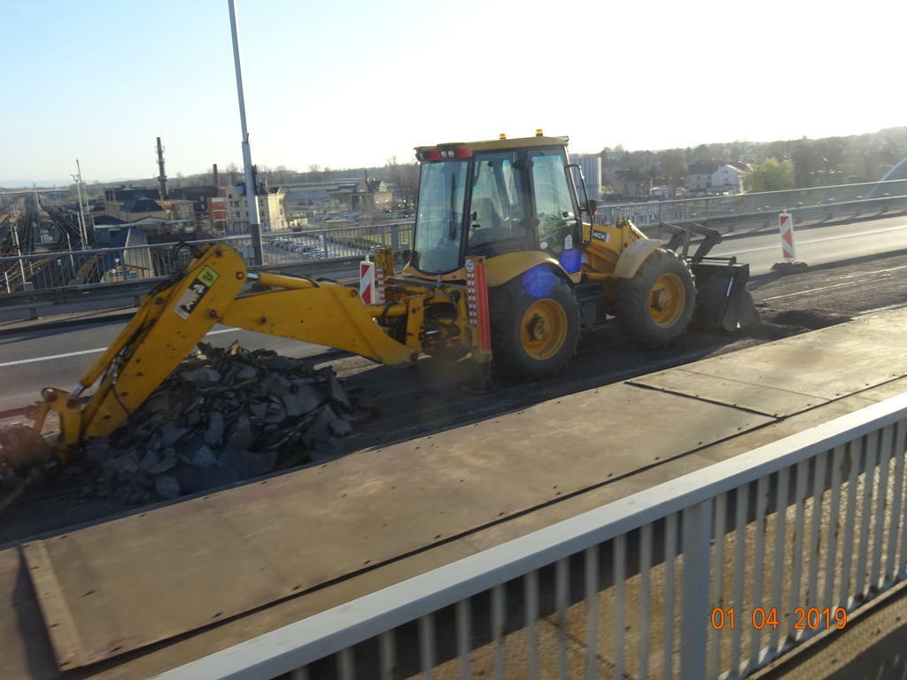 Re: jcb 4cx