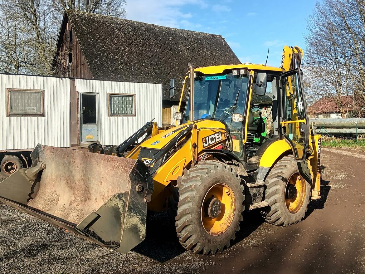 Re: jcb 4cx