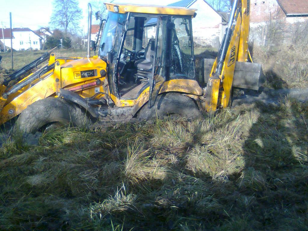 Re: jcb 4cx
