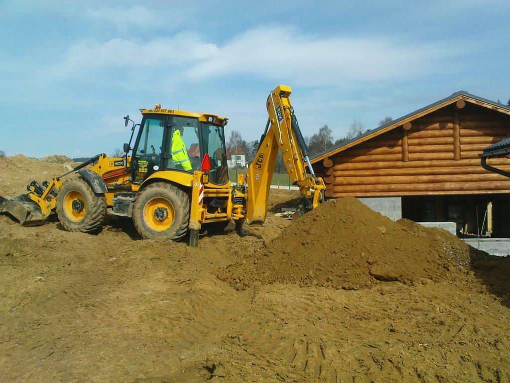 Re: jcb 4cx