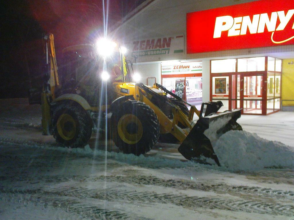 Re: jcb 4cx