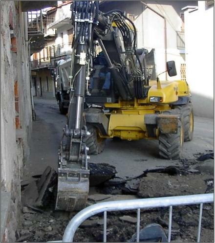 Re: JCB 4CX nebo Caterpillar 432DII nebo Komatsu??