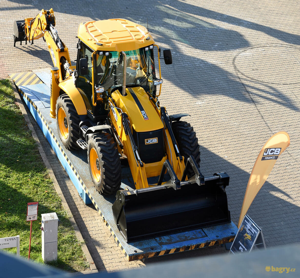 JCB 5CX