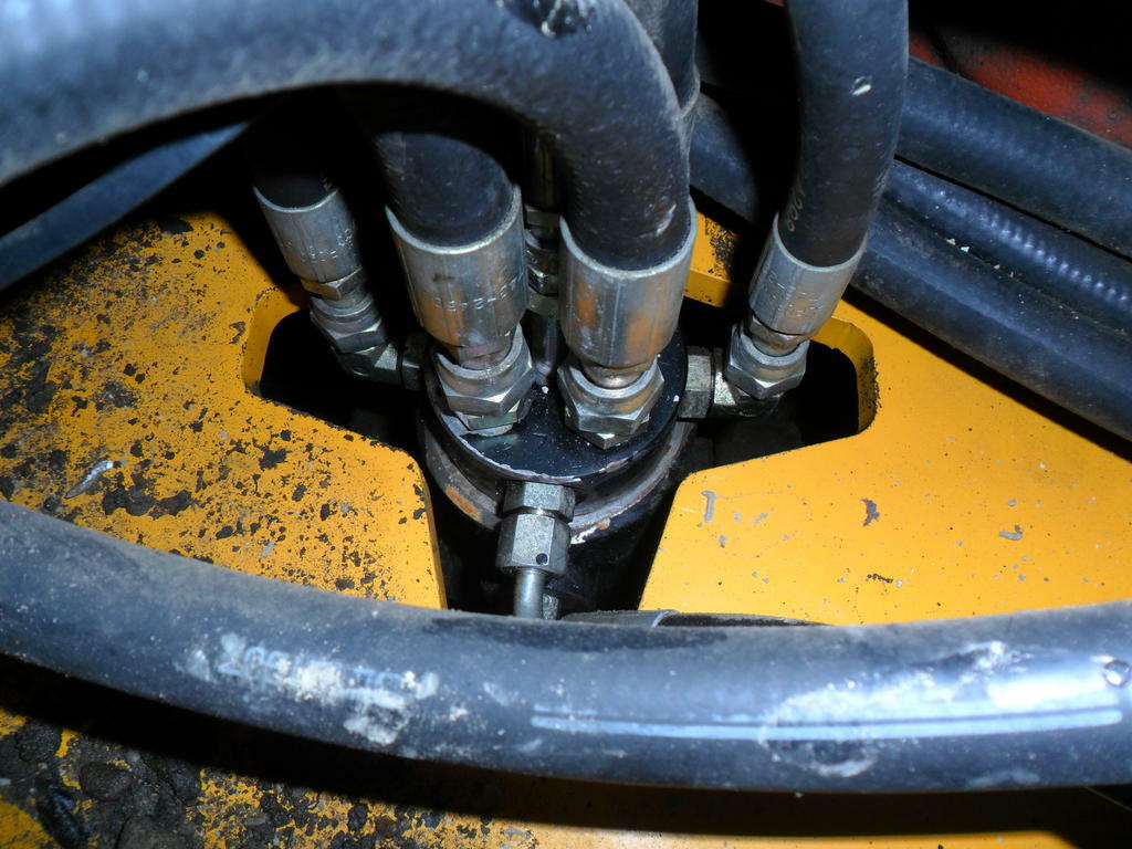Re: JCB 803 