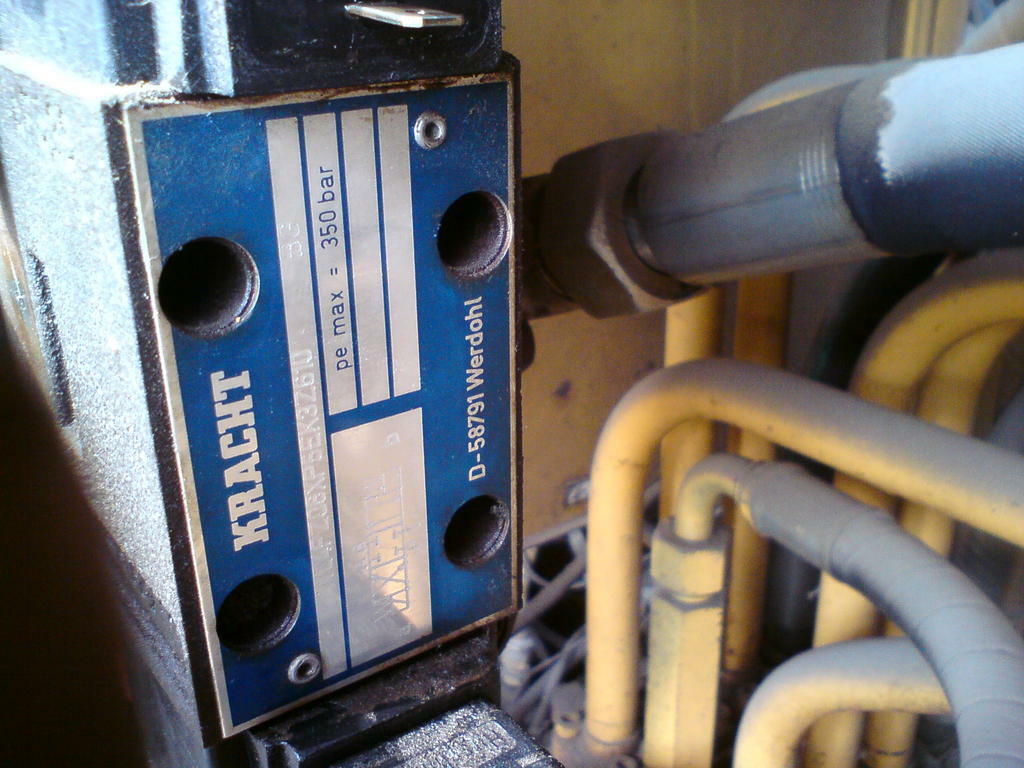 jcb JS240 r.v.96 nefunguje