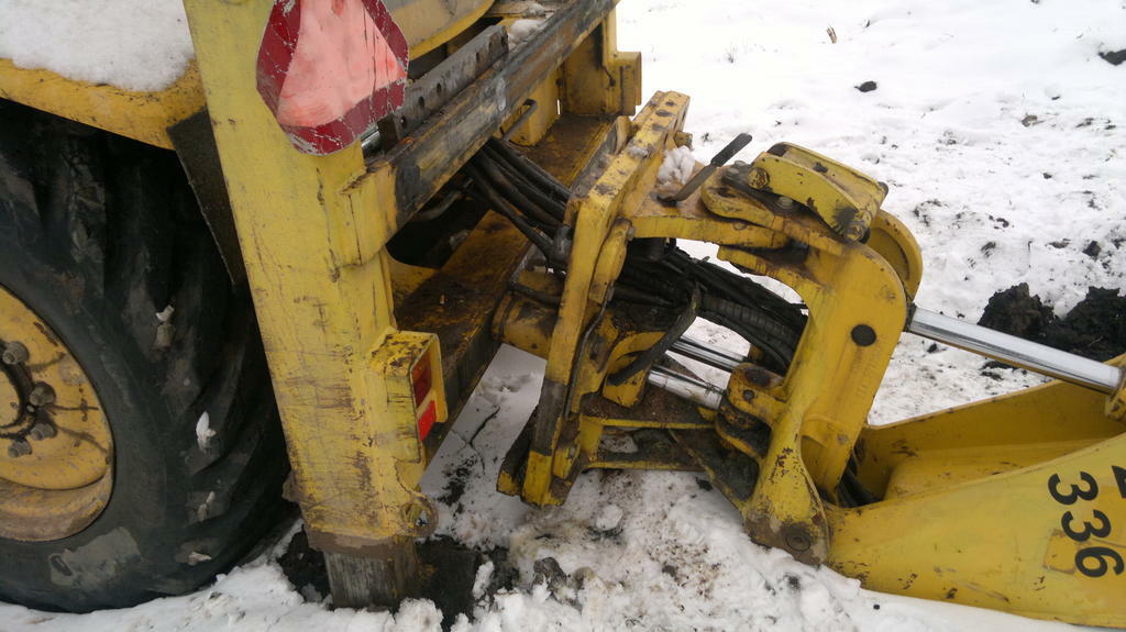 Re: Komatsu WB 93R