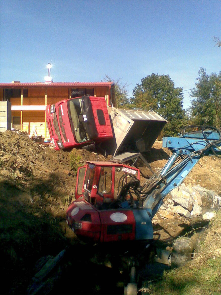 Kaiser S2, Renault Kerax sklápěl zához