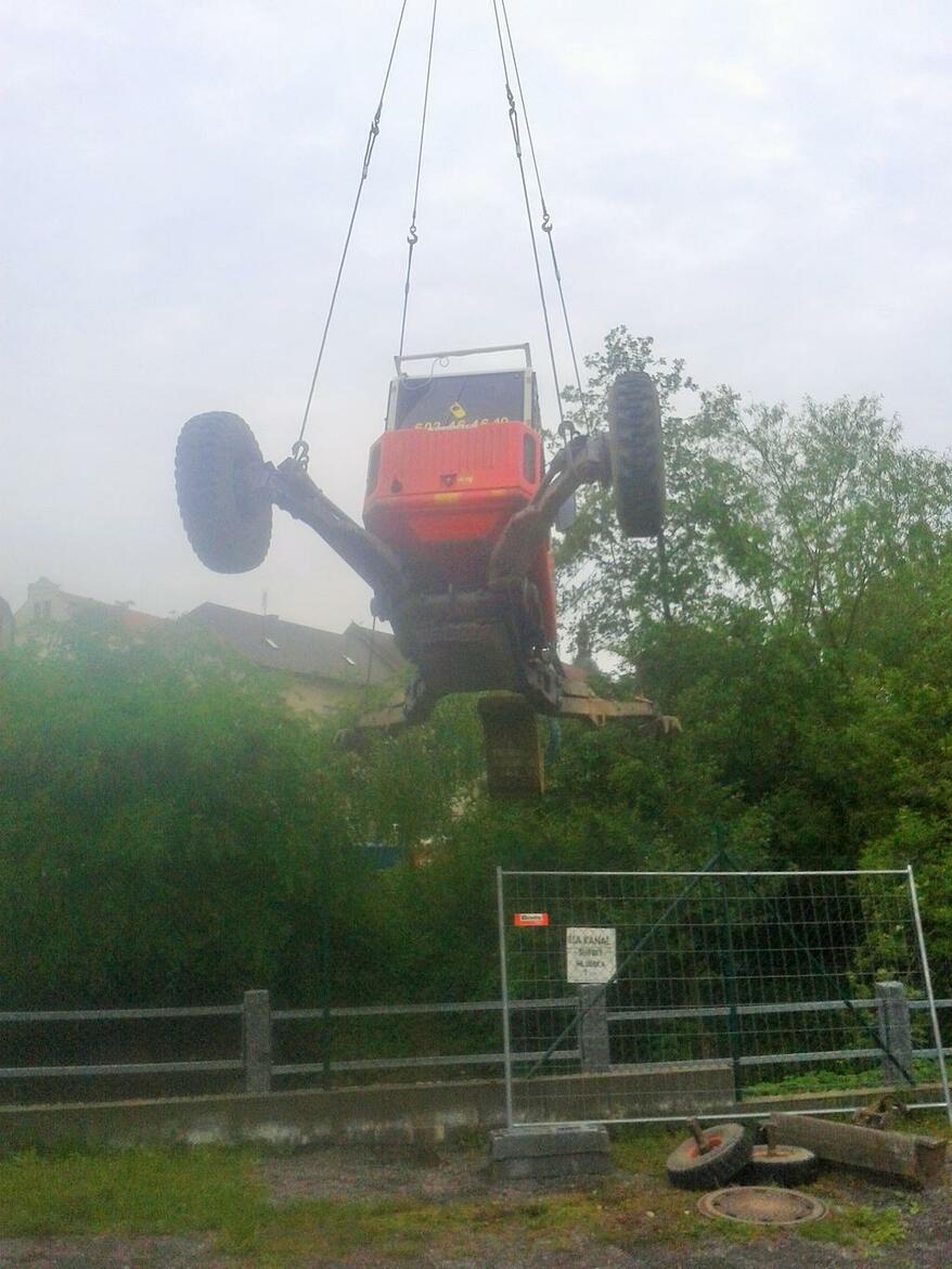Re: Kráčející bagr