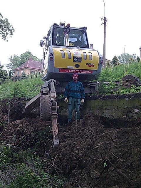 Re: Kráčející bagr