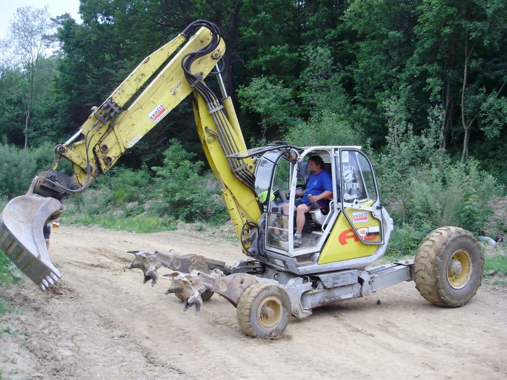 Sled Storm Menzi Muck